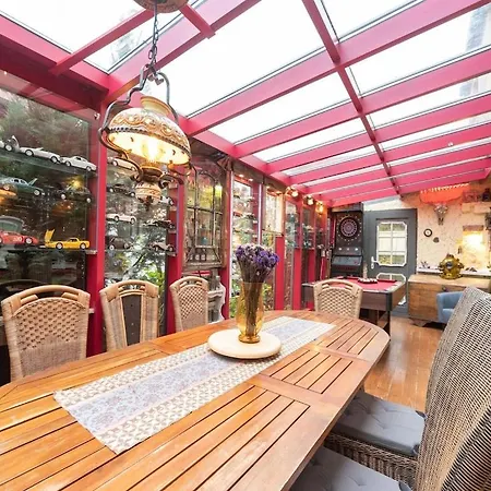 Mit Wintergarten In *