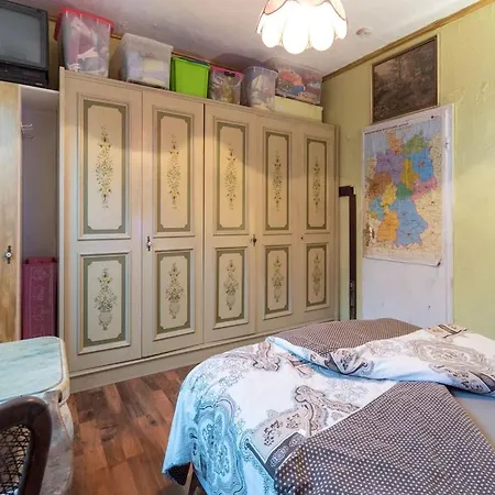 Flat With Garden In *